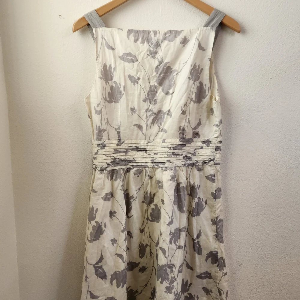 Ann Taylor LOFT Women's Dress‎ Floral Print Sundress Knee Length Gray White Sz 8
